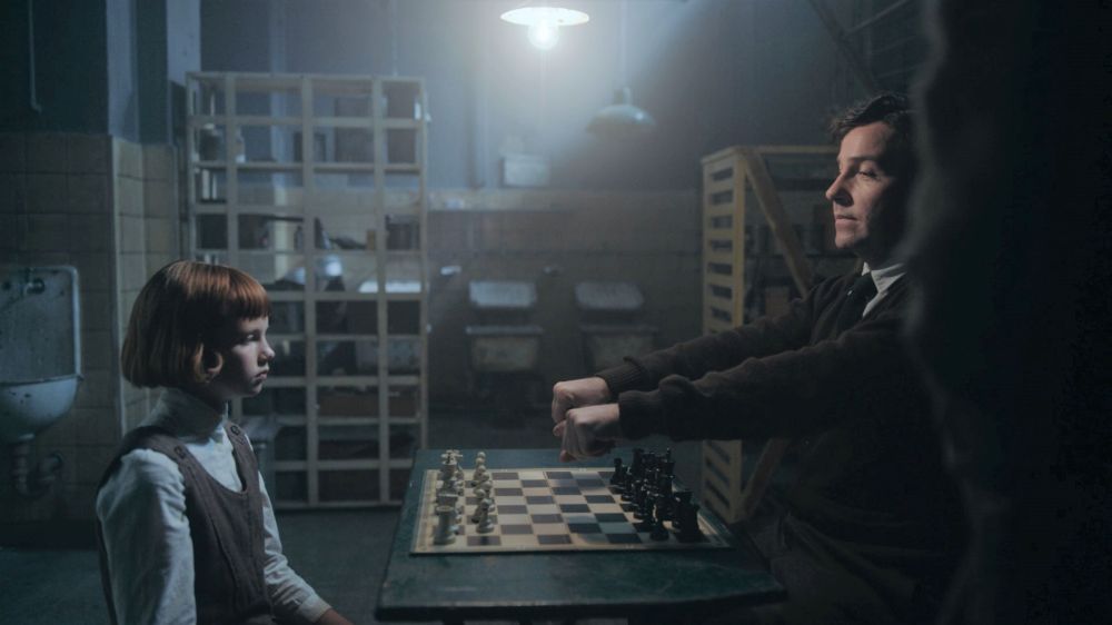 Netflix review: If you're looking for a checkmate series, watch 'The  Queen's Gambit