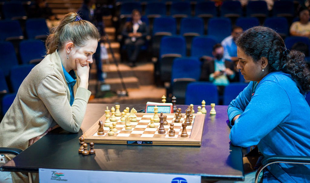 Vaishali clinches Tata Steel Chess India 2022 Women Blitz convincingly,  Harika third - ChessBase India