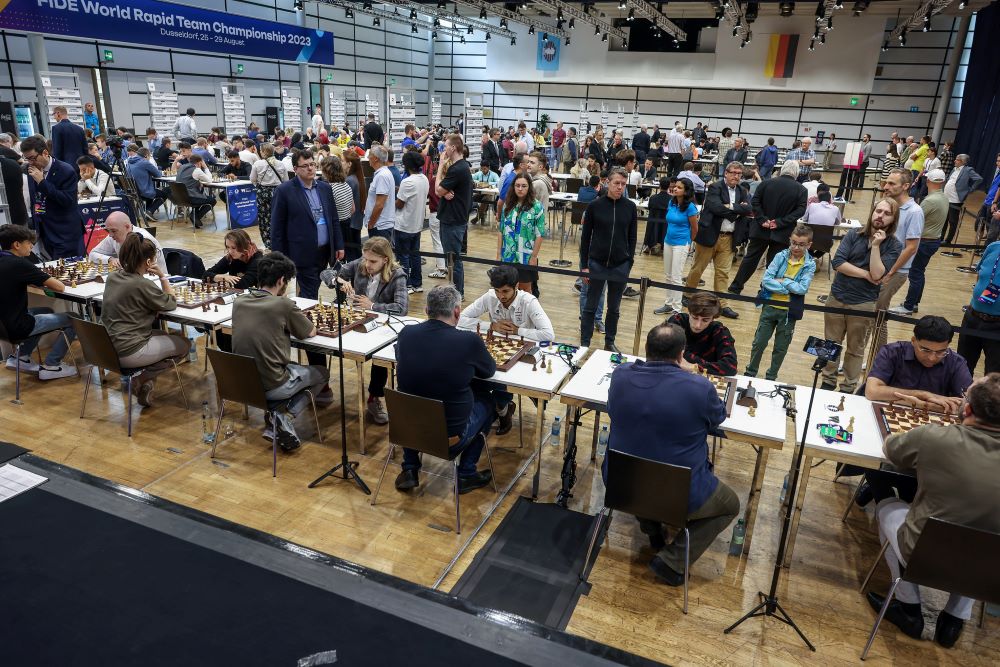 Clash of chess titans in Düsseldorf: World Rapid Team Championship