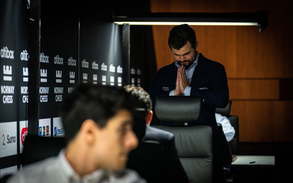 Jan-Krzysztof Duda ends Carlsen's 125-game unbeaten streak ...