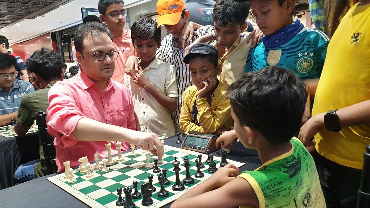 ChessBase India - In 2018, Aditya Mittal met with an accident when he was  going for his game at the under 13 nationals. The floor was wet, and he  fell down and