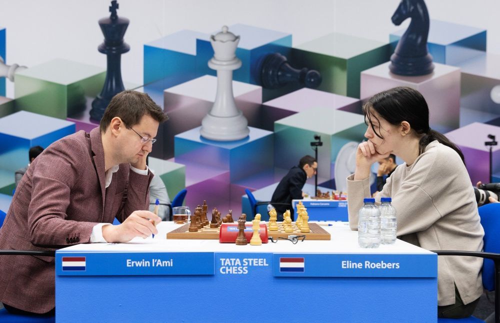 Tata Steel Chess on X: ♟ All eyes on Eline Roebers after