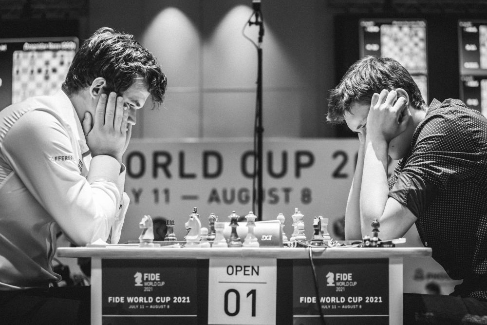 FIDE World Cup 2021 R5 TB: Carlsen wins an epic match against Esipenko -  ChessBase India