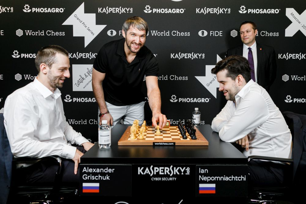 Round 5 - Russia's Ian Nepomniachtchi takes the lead at 2020 World
