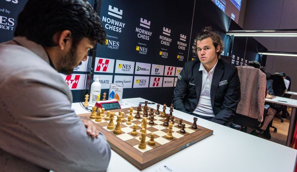Chess - Carlsen beats Gukesh!