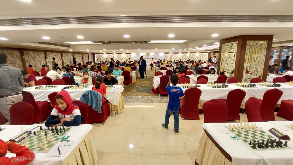 Sailesh R clinches 1st Maharashtra Chess Festival Below 2000 Rating