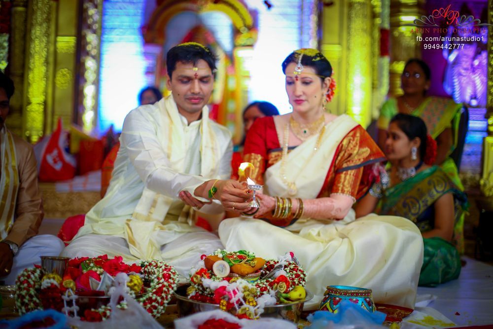 Wife of Anand (Aruna) and Ganguly (Sudeshna) shake a leg with Harikrishna 