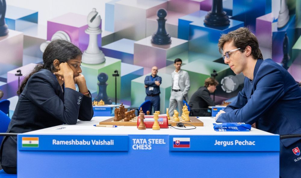 Tata Steel Challengers 2023: Big success for Eline Roebers, Tabatabaei  blunders a piece on move 6 but still wins