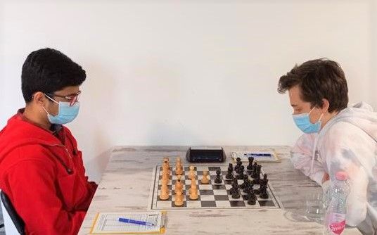 Platon Galperin wins 10th Pontevedra Masters, Leon Luke Mendonca third -  ChessBase India