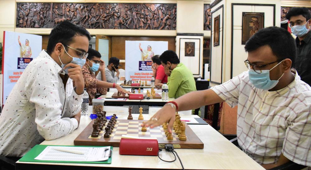 GM Ziaur maintains lead at International Rating Chess