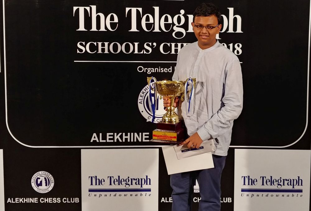 ChessBase India on Instagram: Mitrabha Guha receives the Best Chess Player  award from Calcutta Sports Journalists' Club Mitrabha became India's 72nd  GM in November last year. He also secured a third place