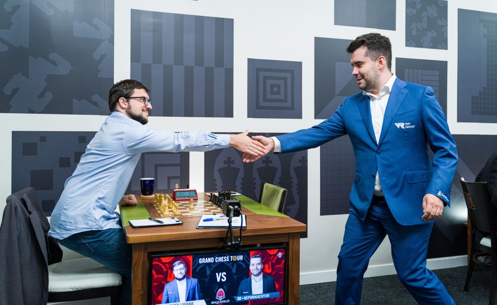 Sinquefield Cup 2022 R3: Hans Niemann shocks Magnus Carlsen, crosses 2700  and emerges sole leader - ChessBase India