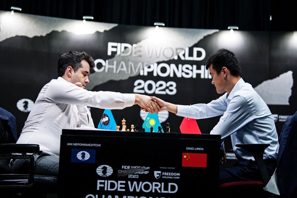 Chess.com - India on X: 🚨🚨🚨 BREAKING: GM Ding Liren wins Game 4 and  equals the score 2-2 in the 2023 FIDE World Championship! #NepoDing   / X