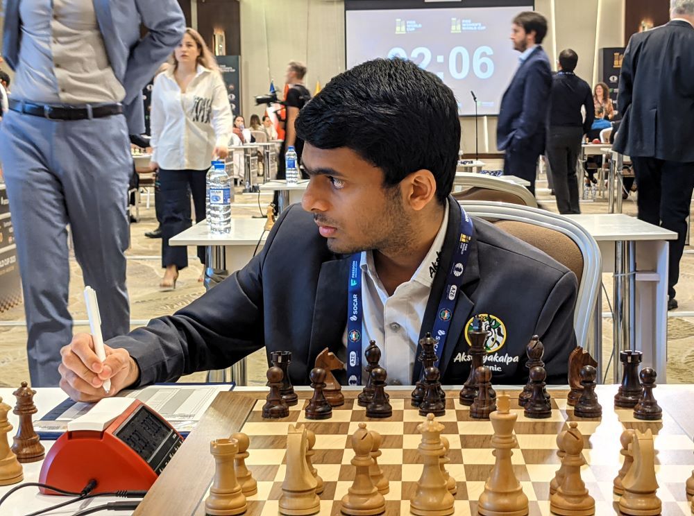 2700chess on X: Meet 23 y/o 🇦🇲 Haik Martirosyan and 19 y/o 🇮🇳 Nihal  Sarin in the 2700 club after their wins in Round 2 of European Club Cup!    /