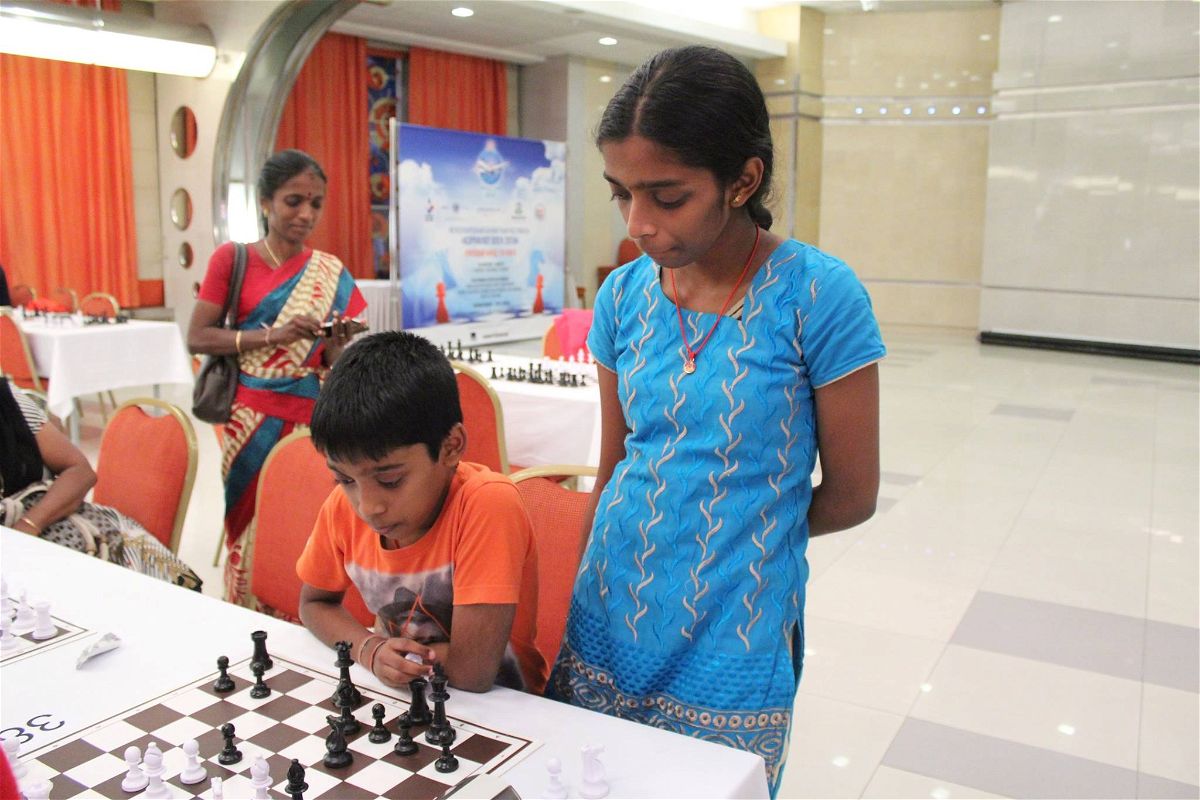 R Praggnanandhaa And Sister Vaishali Script History, Become First-Ever  Grandmaster Siblings