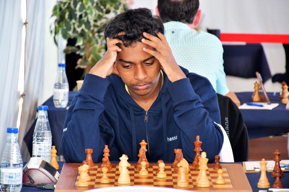 Pranav V's rating has increased by 52 points so far in the month of April.  : r/chess