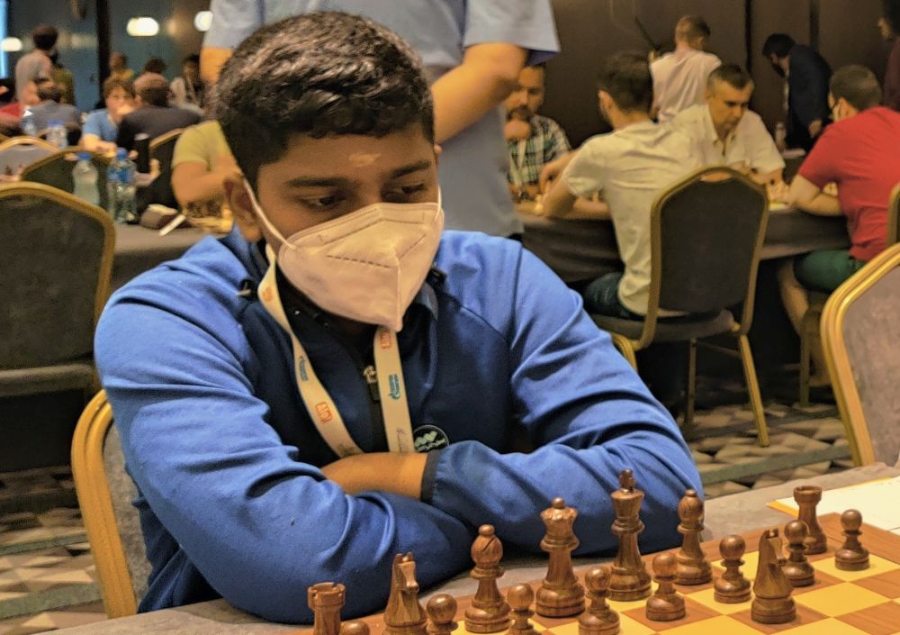 2700chess on X: Meet 16 y/o 🇮🇳 Nihal Sarin (2654.0 +34.0, World #90 ↑79)  on the Top-100 list!  Also, he takes the sole lead  at the Serbia Open with 7/8