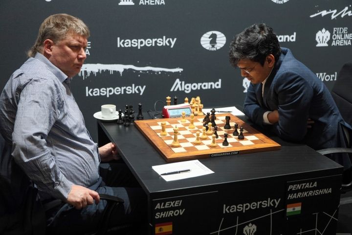 Vincent Keymer and Daniil Dubov after R5 of the FIDE Grand Prix 2022 in  Berlin