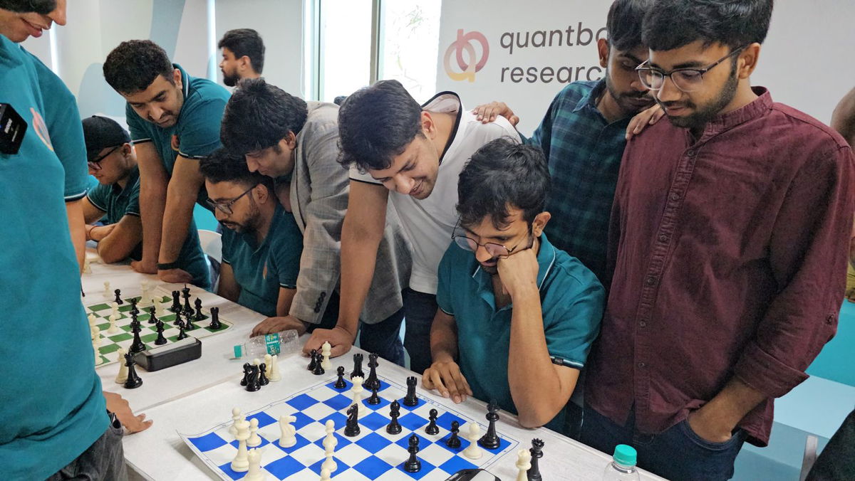 ChessBase India on X: If you ever wondered where champions get their  superpowers from. @ArjunErigaisi @tschessindia #chess #chessbaseindia  #TataSteelChessIndia #PhotoOfTheDay 📸Aditya Sur Roy   / X