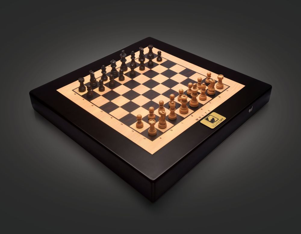 Now on Kickstarter: Phantom. The Robotic Chessboard Made Of Real