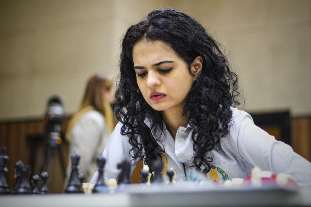44th Chess Olympiad 2022 R2: Magnus Carlsen grinds a Queen endgame