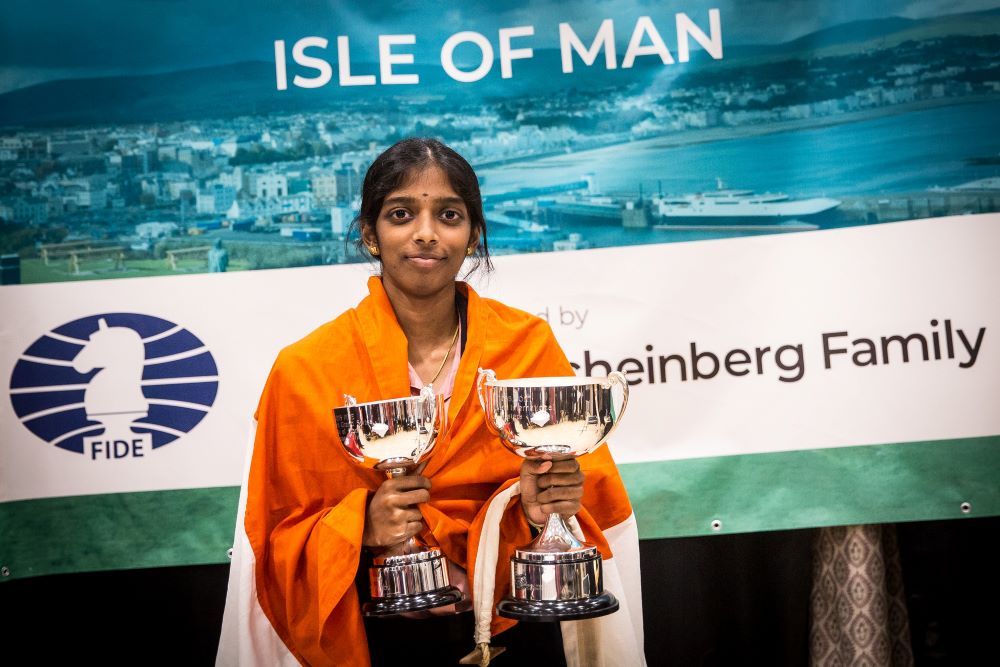 FIDE WSCC 2022 Round of 16: Vaishali eliminates World Blitz Women