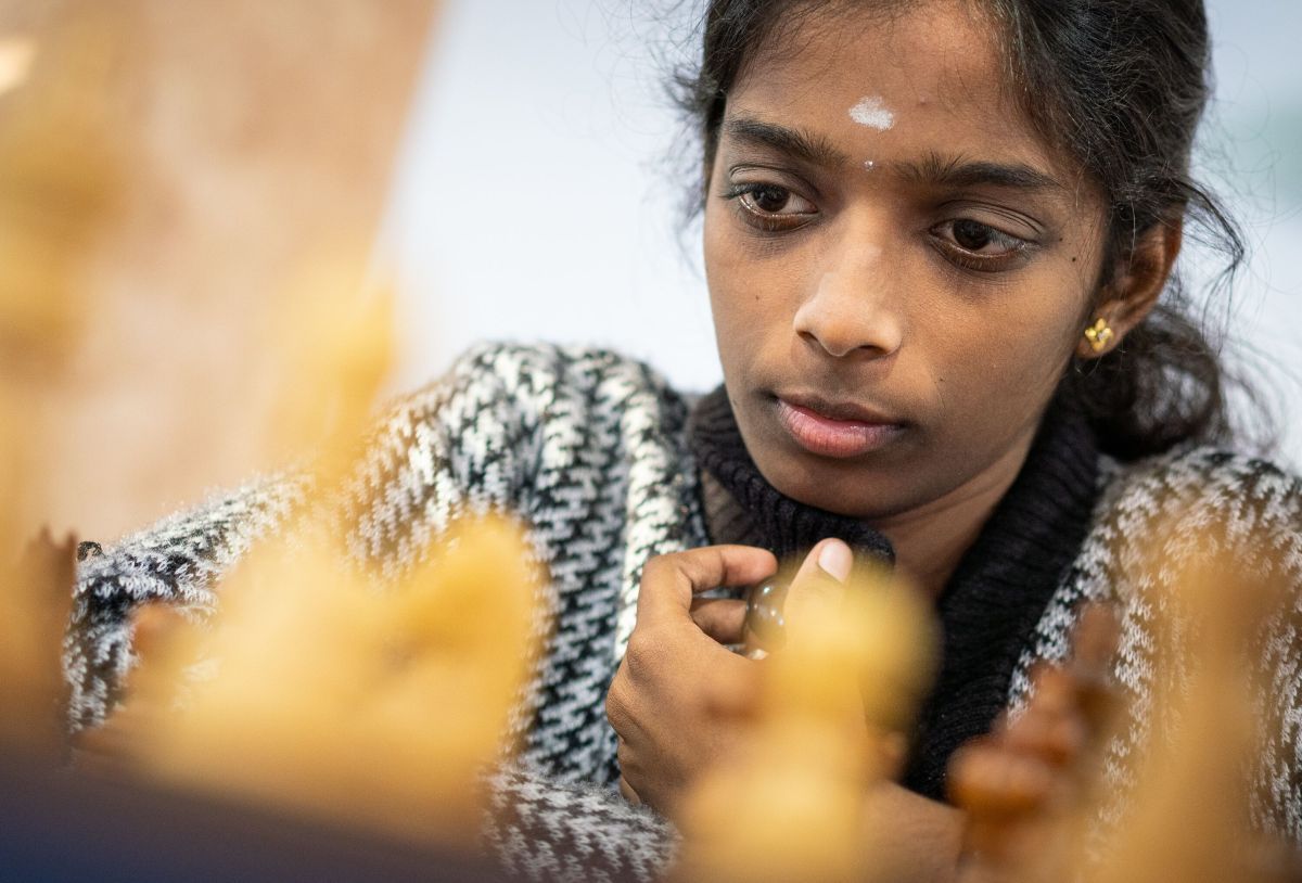 Vaishali storms into the Semi-Finals - ChessBase India
