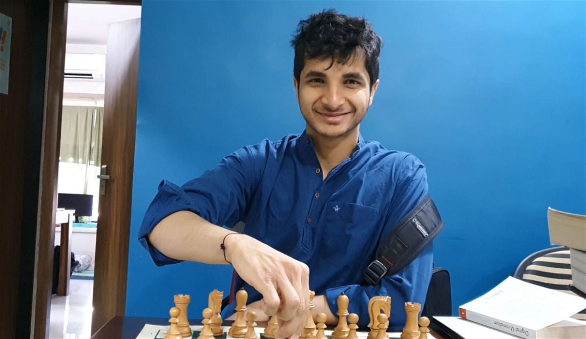 Anish Giri reacts to cutest Anish Giri interview! ft. Vidit, Samay,  Adhiban  At the Tata Steel Chess India 2019 Vedika Gujrathi (Vidit  Gujrathi's sister) decided to do her first ever interview.